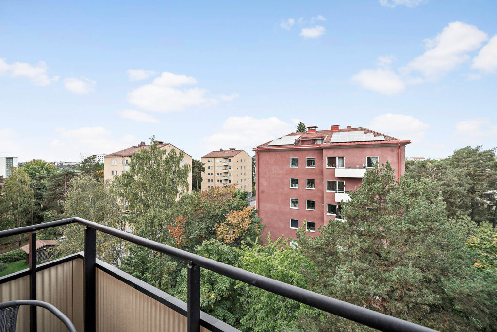 20. Ytskiktsrenovering villa Hassleholm Roinge.jpg